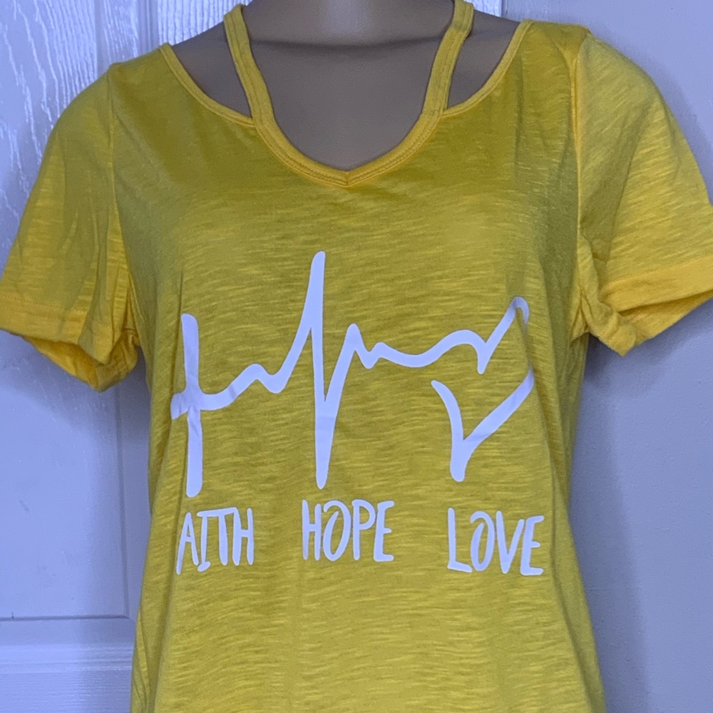 Graphic tee